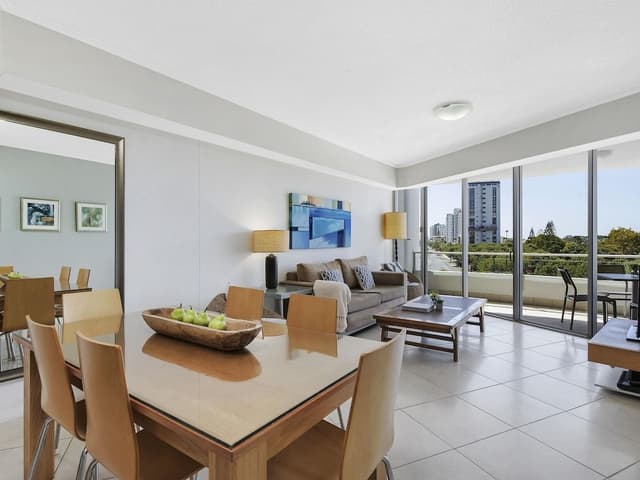 Apartment, 2 Bedrooms, Pool View