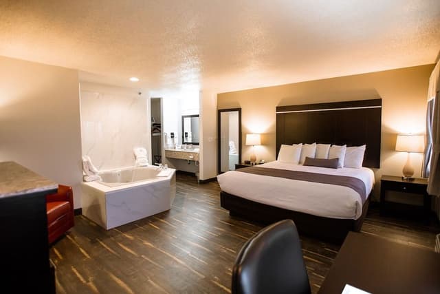 Deluxe Studio Suite
