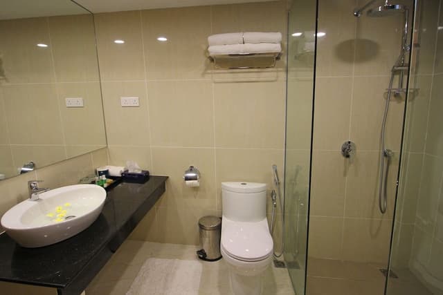 Premier Double Room, 1 King Bed, Balcony, Sea View