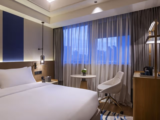 Standard Room, 1 King Bed, Accessible