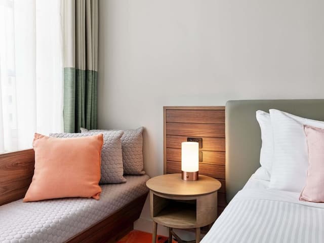 Deluxe Room, 1 King Bed, Non Smoking, Air conditioning