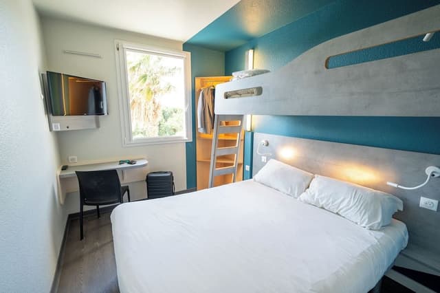 Triple Room, Multiple Beds