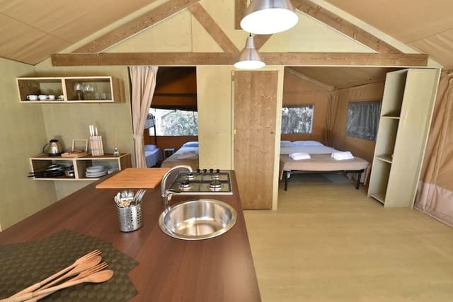 Tent (Country Lodge)