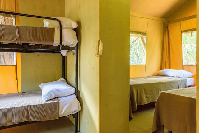 Tent (Country Lodge 6 Adults)