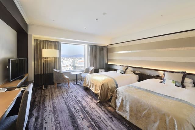Granvia Twin Room, Non Smoking with Lounge Access