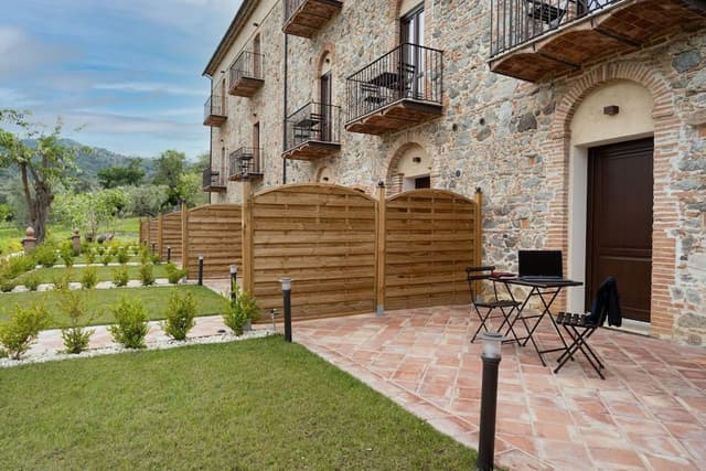 Deluxe Room, Patio, Garden View