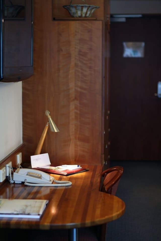 Deluxe Spa Room