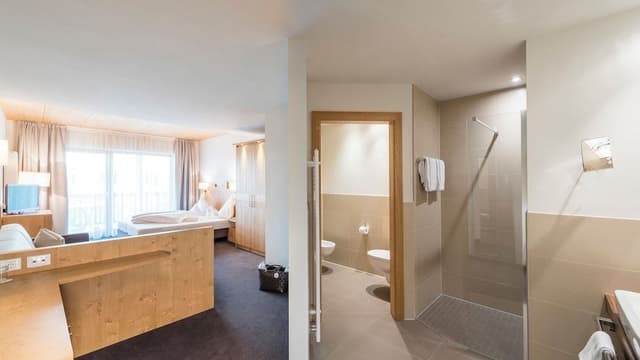 Traditional Suite, Balcony