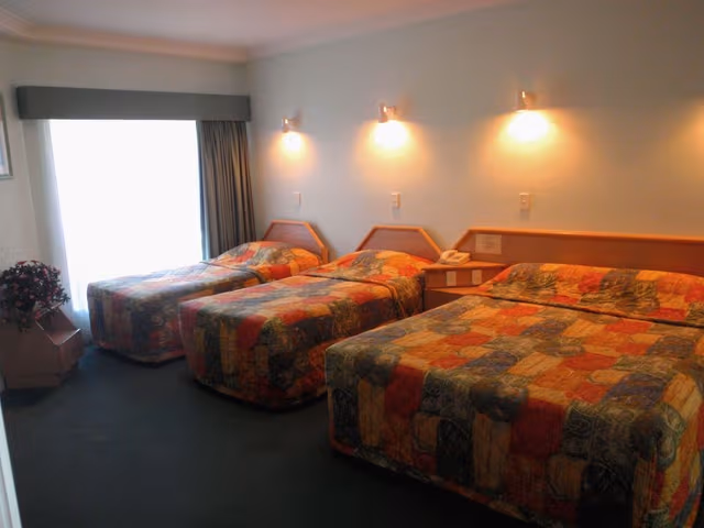 Family Room, Kitchenette (Family Courtyard Outdoor Spa)
