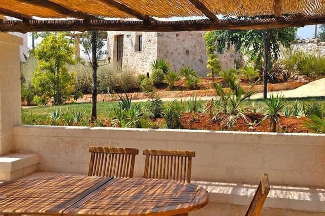 Traditional Apartment, 2 Bedrooms, Kitchenette, Garden View