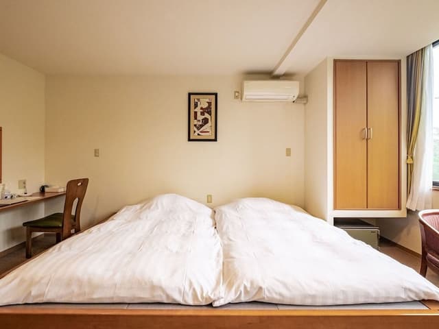 Standard Twin Room (No Restaurant nearby, Check-in until 6 PM)
