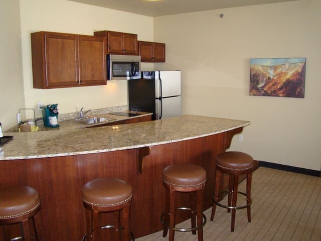 Executive Suite, 1 King Bed, Kitchen (Executive King Suite Full Kitchen)