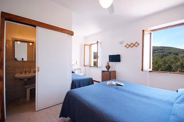Triple Room