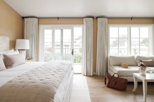 Deluxe Room, 1 King Bed, Patio, Garden View