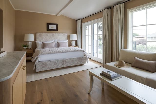 Deluxe Room, 1 King Bed, Patio, Garden View