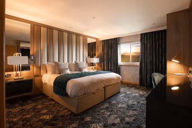 Luxury Suite
