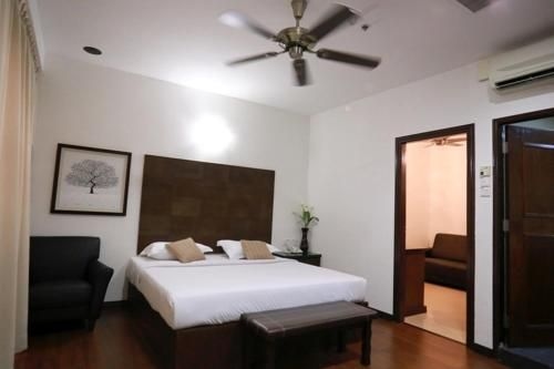 คริสตัลลอดจ์ (Crystal Lodge)3