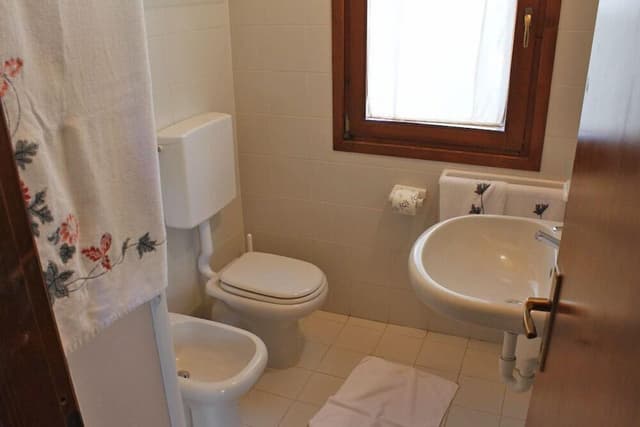 Basic Bungalow, Kitchenette