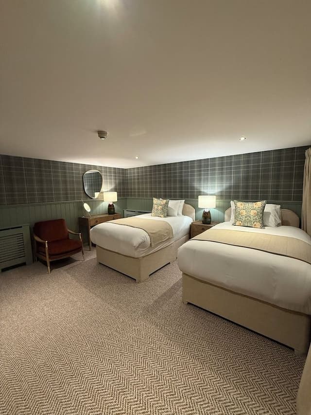 Twin Room (15)