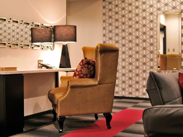 Suite, Non Smoking, 2 Double beds & 5 Sofa beds