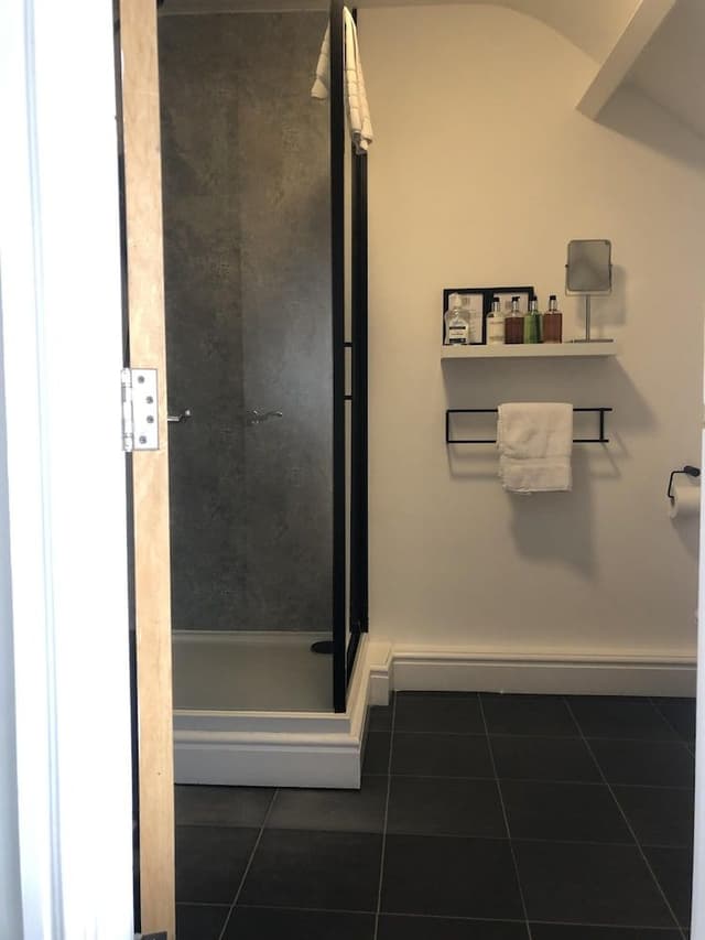 Standard Twin Room, Ensuite (Large Attic)