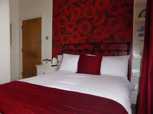 Standard Double Room (Roses, Room 5)