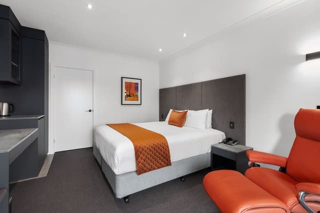 Grand King Suite