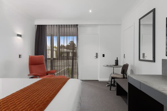 Grand King Suite