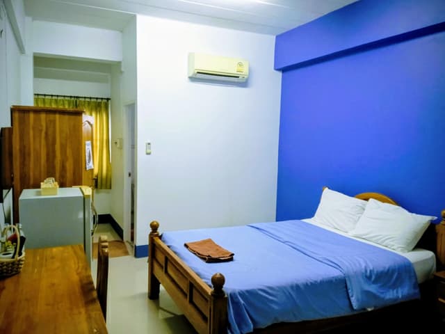 Deluxe Double Bed
