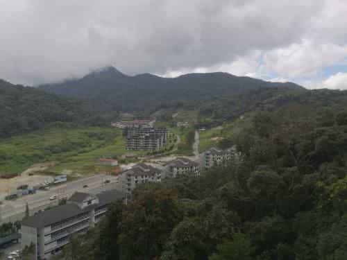3 Rooms Apt @ Crown Imperial Court
