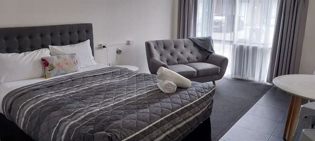 Deluxe Room, 1 King Bed, Non Smoking