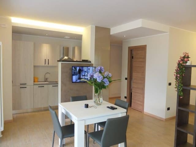 Deluxe Studio, Lake View