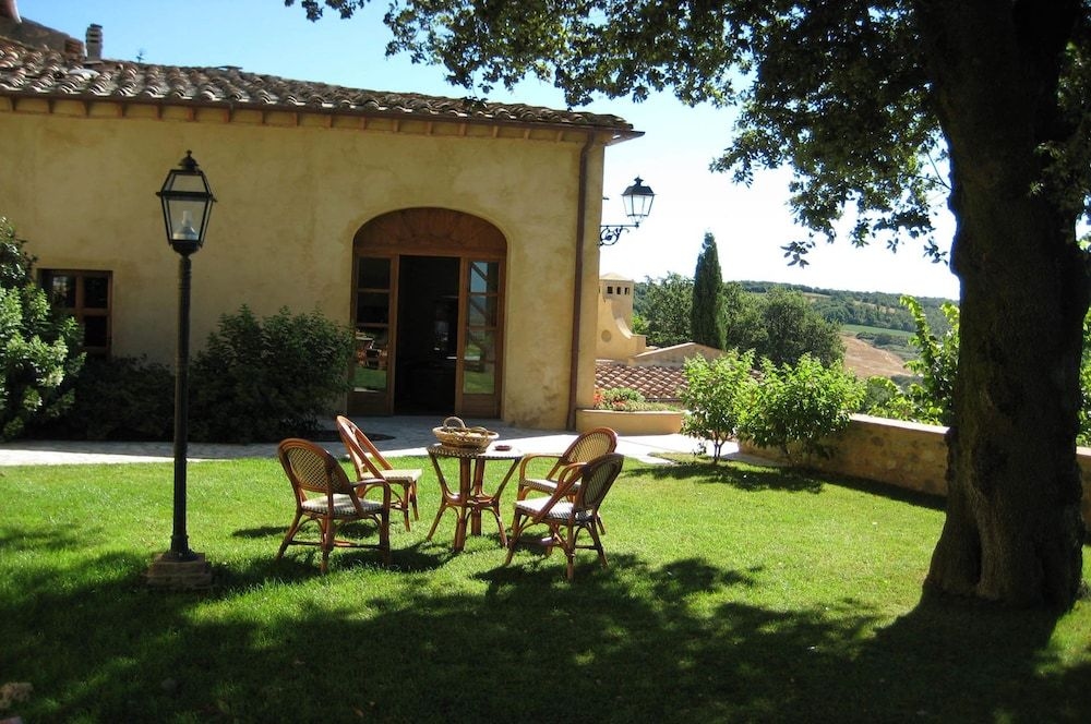 Relais Villa Sensano0