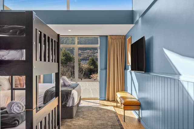 Superior Mountain View Studio - Sleeps 4
