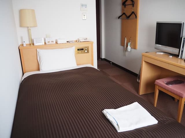 Single Room, Smoking, Private Bathroom