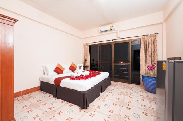 Standard - 1 Double Bed