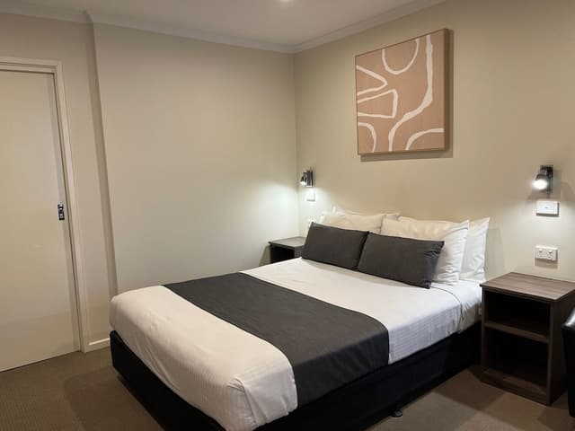 Superior Deluxe Queen Room