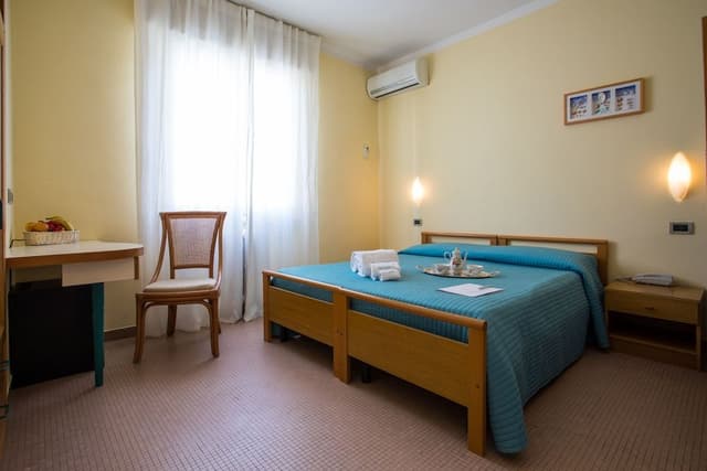 Standard Room, 1 Bedroom, Mobility Accessible, Air conditioning