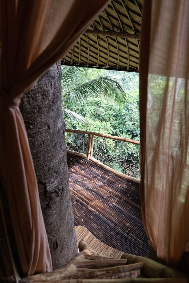 Tree House - One Bedroom Valley View