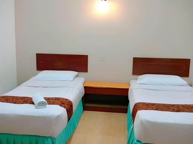 Standard Twin (Room Only)