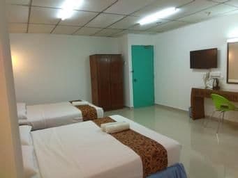 Standard Twin (Room Only)