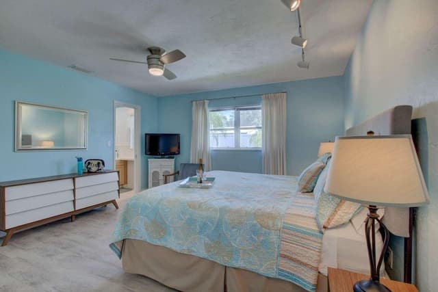 Condo, Multiple Beds (Jamaica Royale - 87)