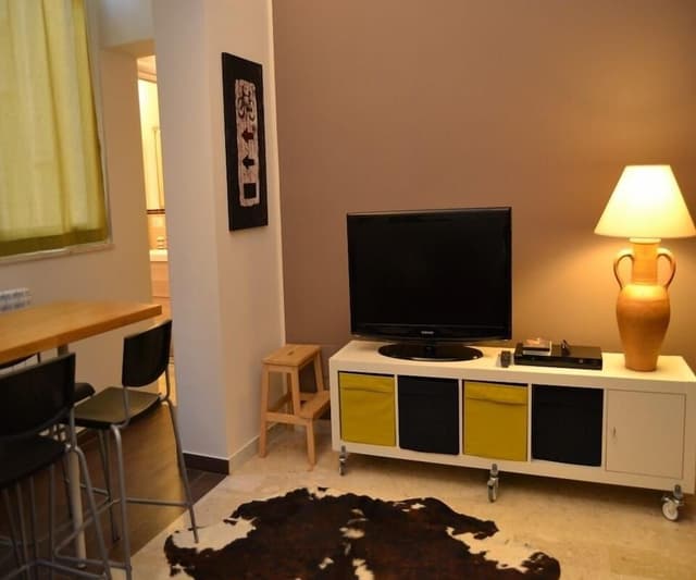 Apartment, 1 Bedroom, Annex Building