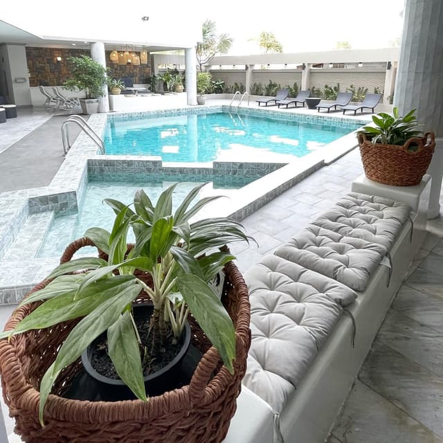 One-Bedroom Suite