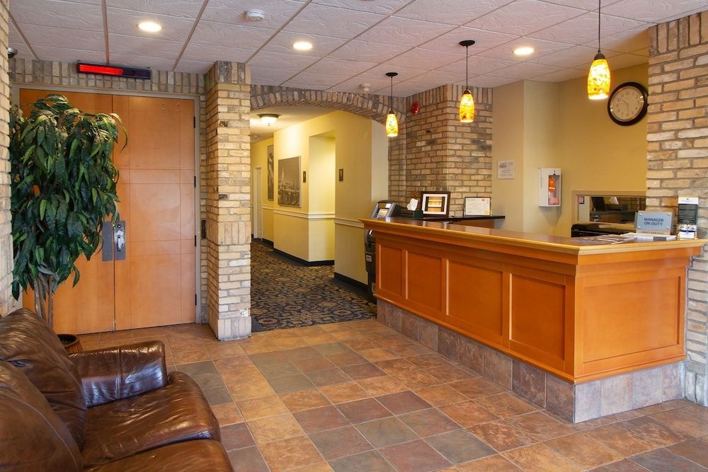 Park West Inn0