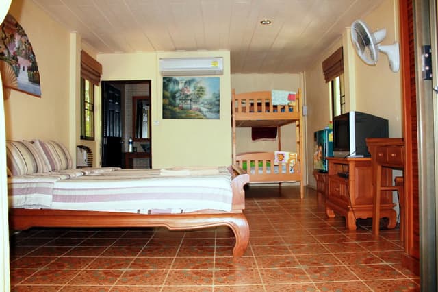 Family Bungalow with Fan