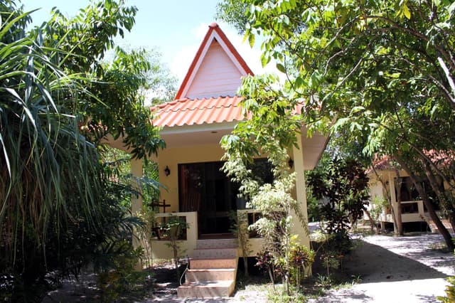 Family Bungalow with Fan