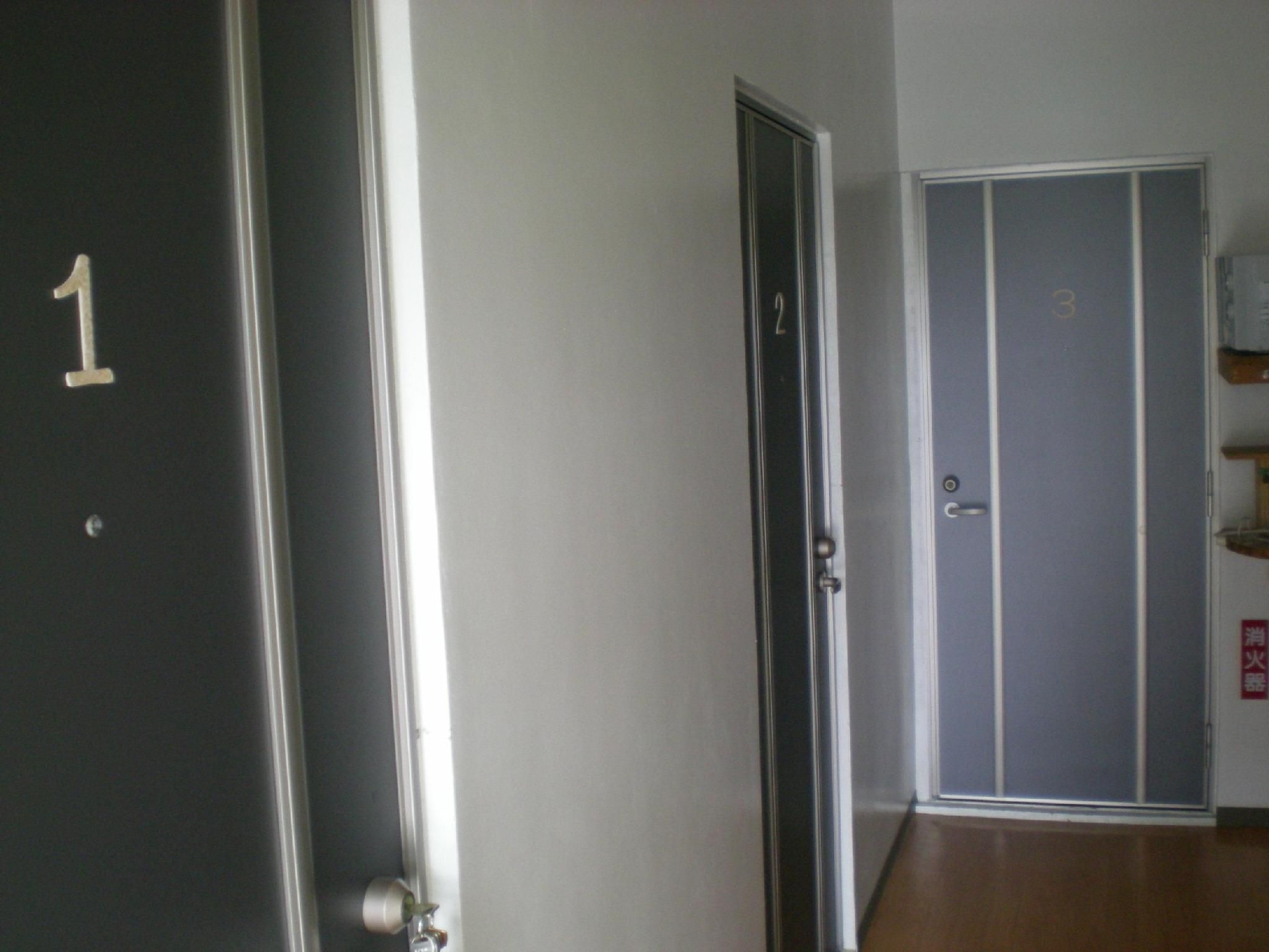 Ken Hostel1