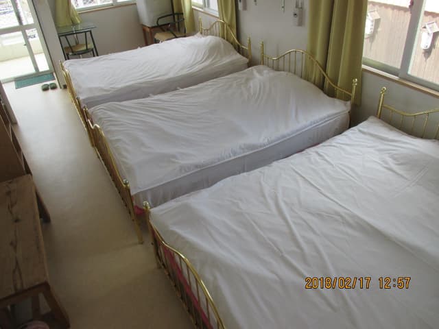 Western Style Room for 4 People