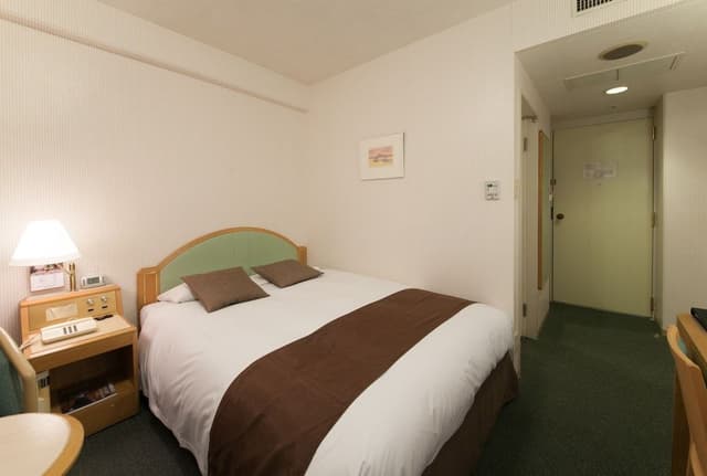 Standard Double Room, Smoking